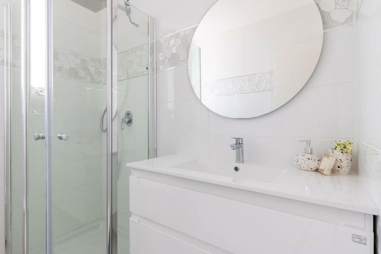 Magical 3Br/Parking With Amazing View, City Center エルサレム エクステリア 写真