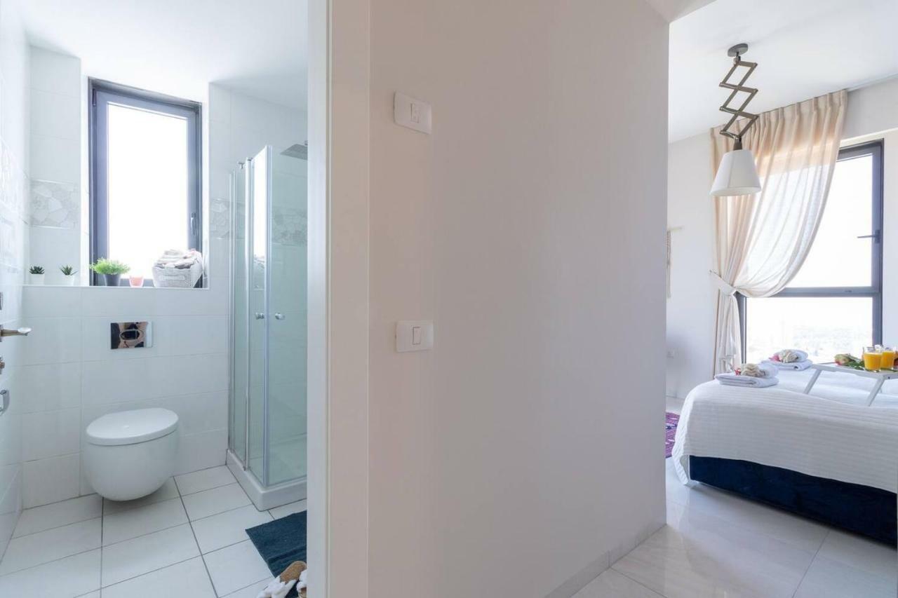 Magical 3Br/Parking With Amazing View, City Center エルサレム エクステリア 写真